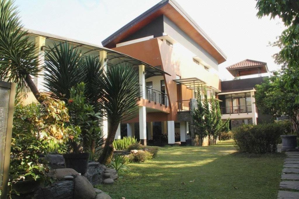 Villa Lemon Lembang Exterior foto